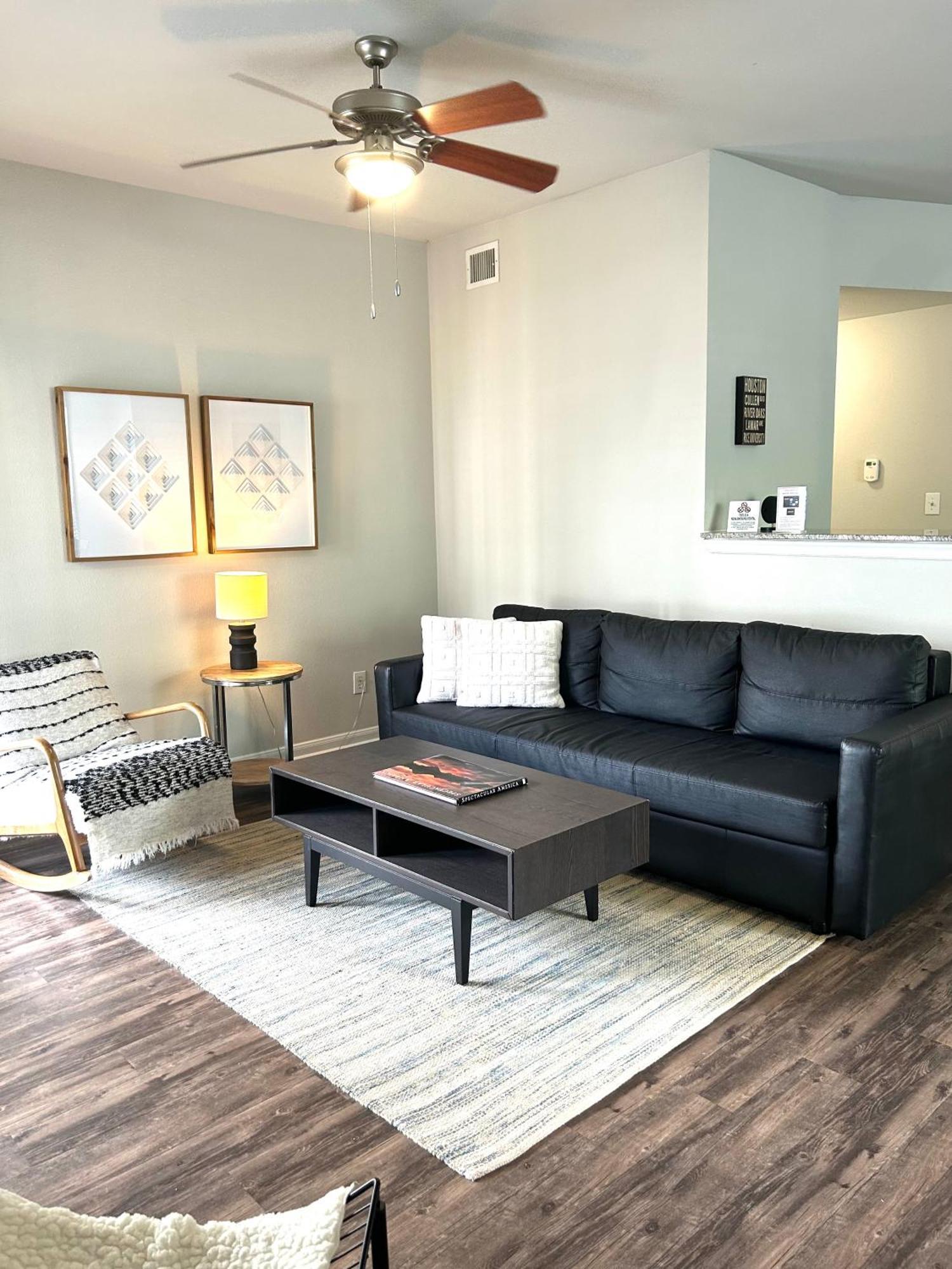 Hidden Gem At Med Center 2Br & 2Ba Apartment Houston Exterior photo